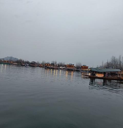 dal lake nilay